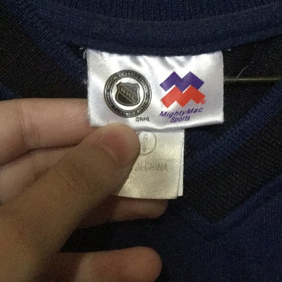 toronto maple leafs shirt - Picture 2 of 3